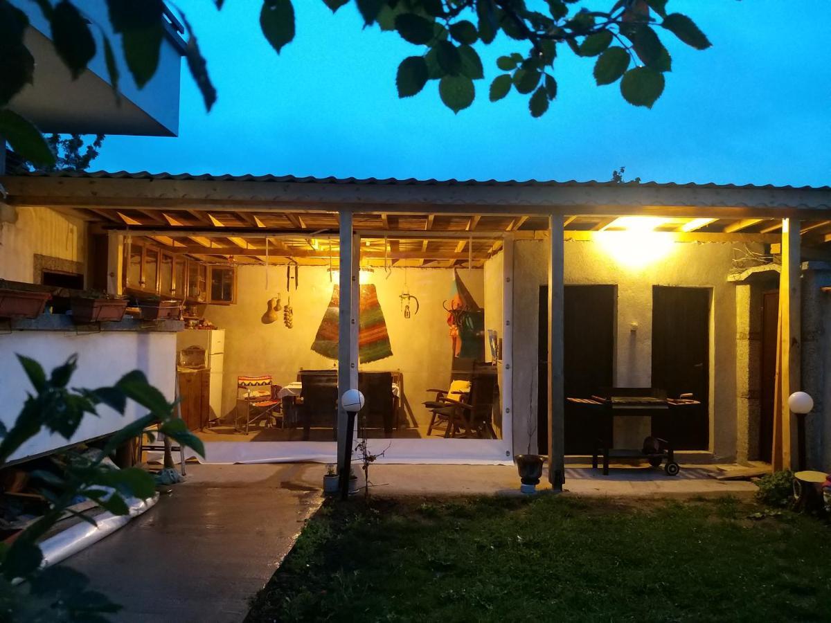 Вила Топи Kaloyanovo  Buitenkant foto